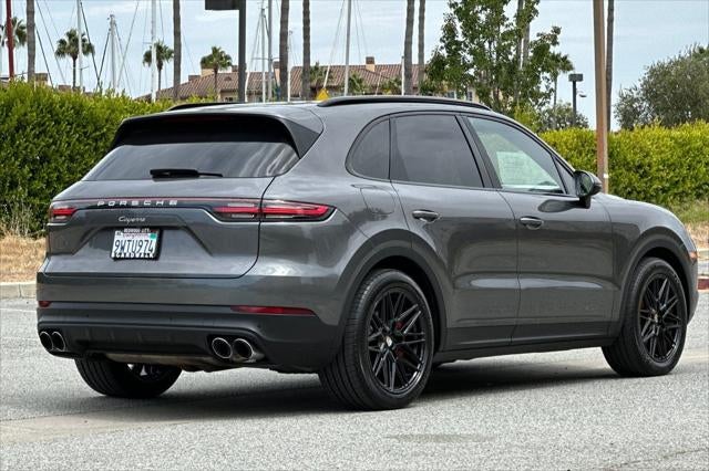2021 Porsche Cayenne E-Hybrid Base