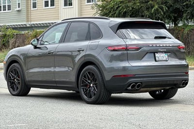 2021 Porsche Cayenne E-Hybrid Base