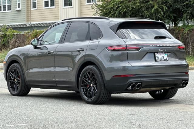 2021 Porsche Cayenne E-Hybrid Base
