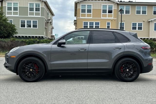 2021 Porsche Cayenne E-Hybrid Base