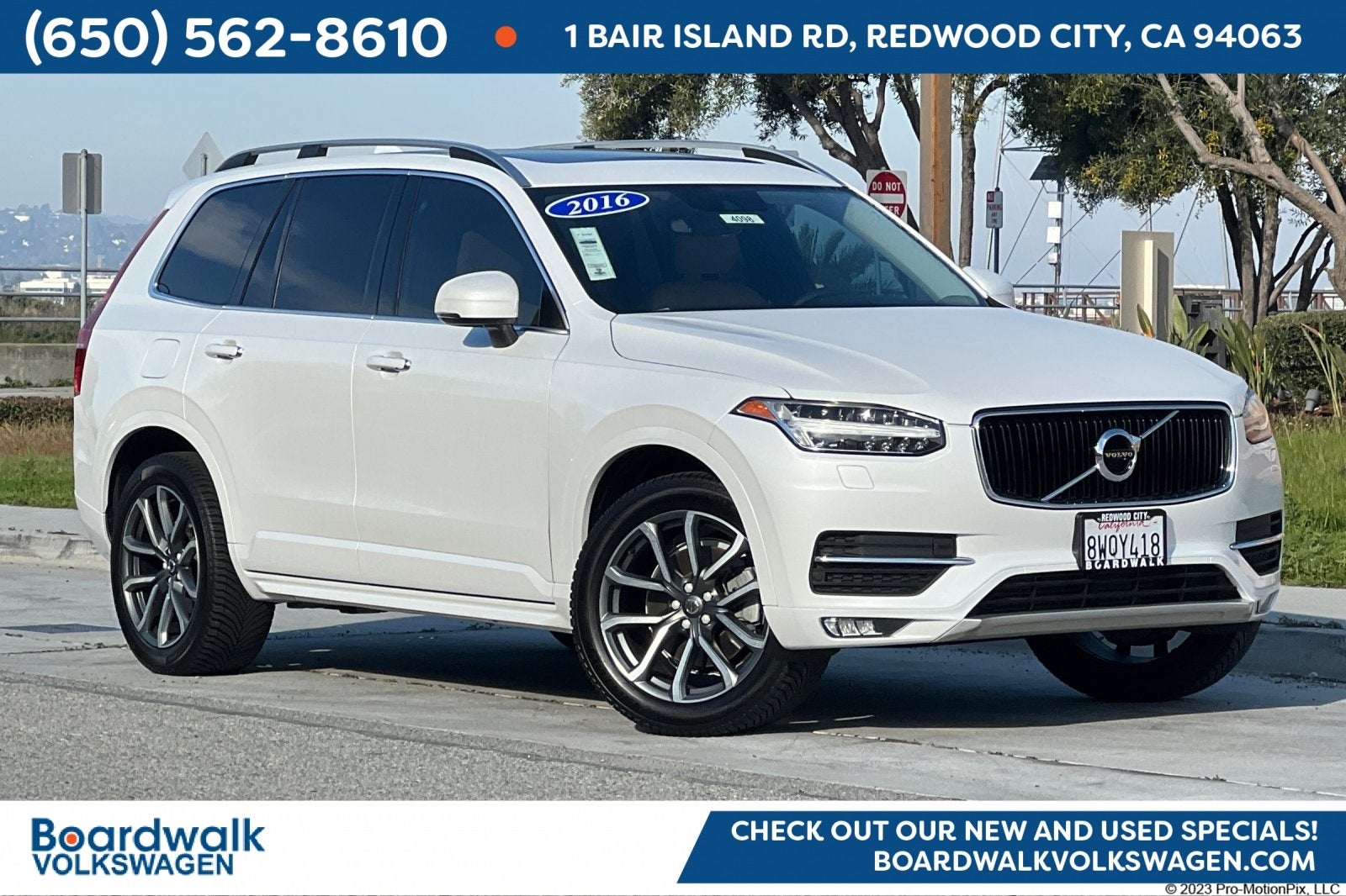 2016 Volvo XC90 T6 Momentum