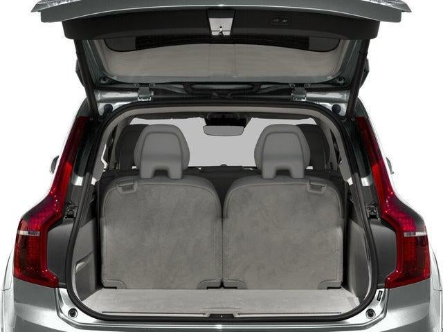 2016 Volvo XC90 T6 Momentum