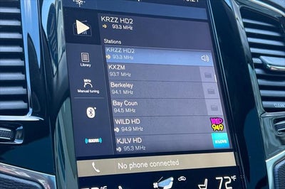 2016 Volvo XC90 T6 Momentum