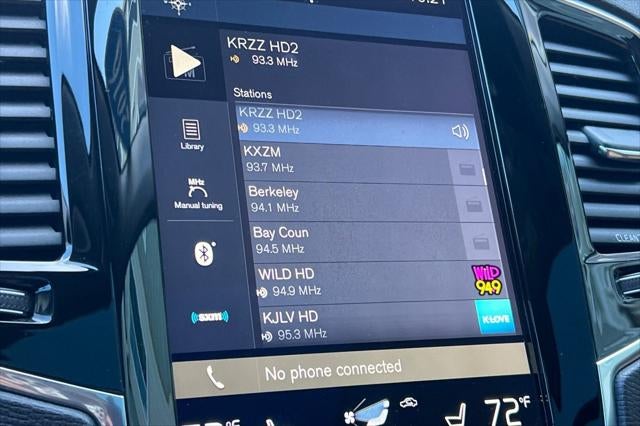 2016 Volvo XC90 T6 Momentum