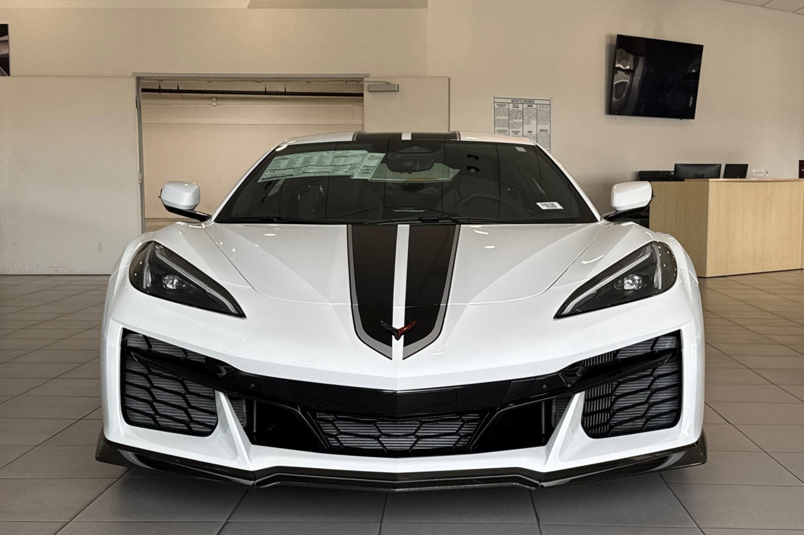 2025 Chevrolet Corvette E-Ray 2LZ