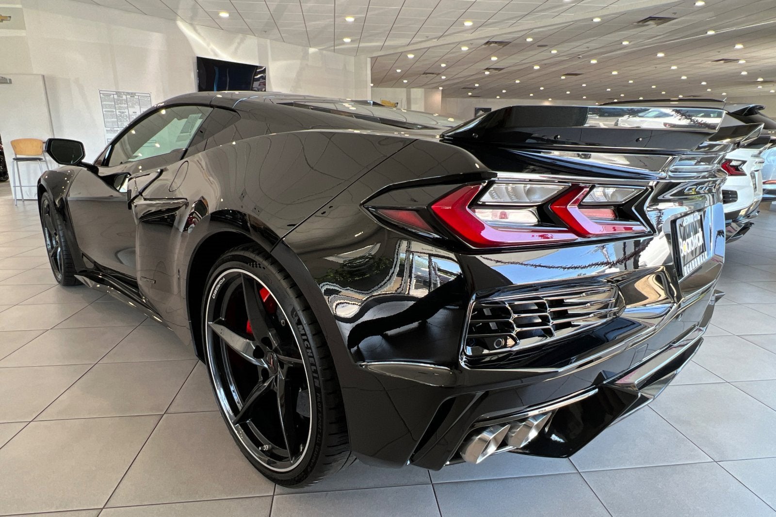 2025 Chevrolet Corvette E-Ray 2LZ