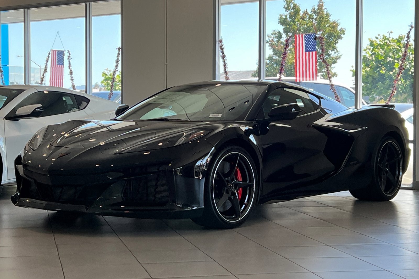 2025 Chevrolet Corvette E-Ray 2LZ