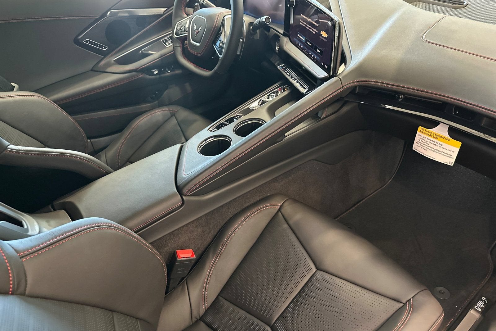 2027 Chevrolet Corvette 2LT - Photo 13