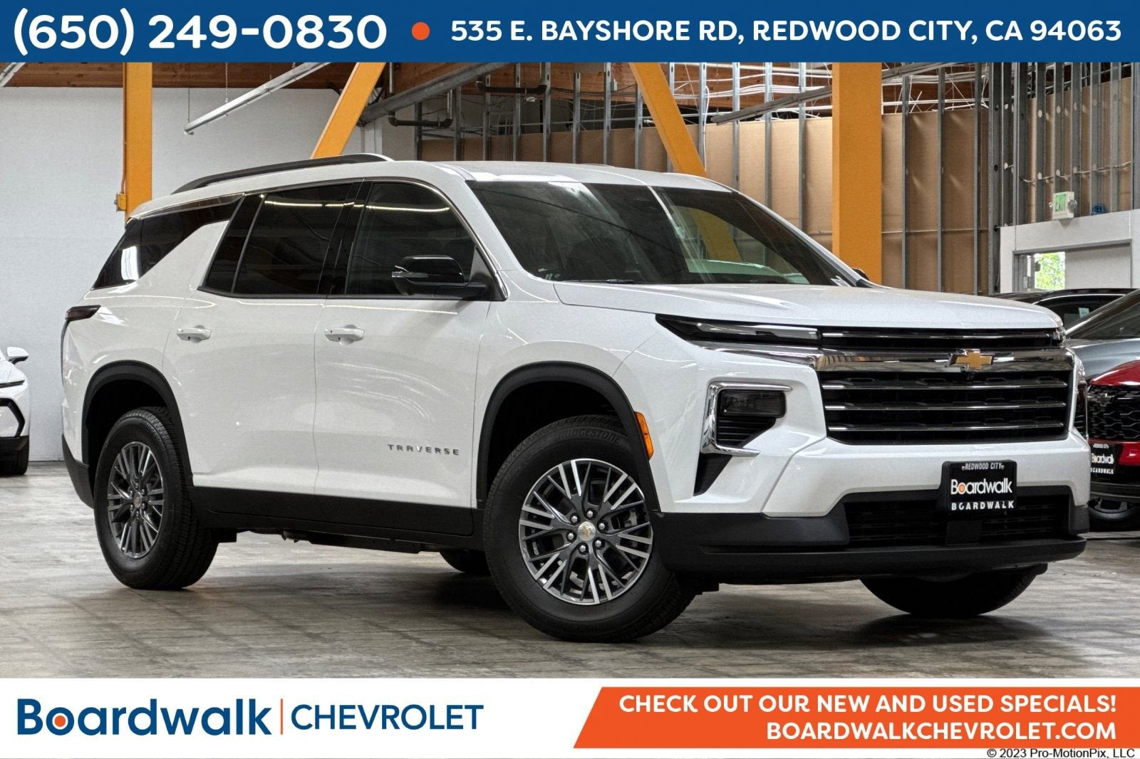 2026 Chevrolet Traverse FWD LT's photo