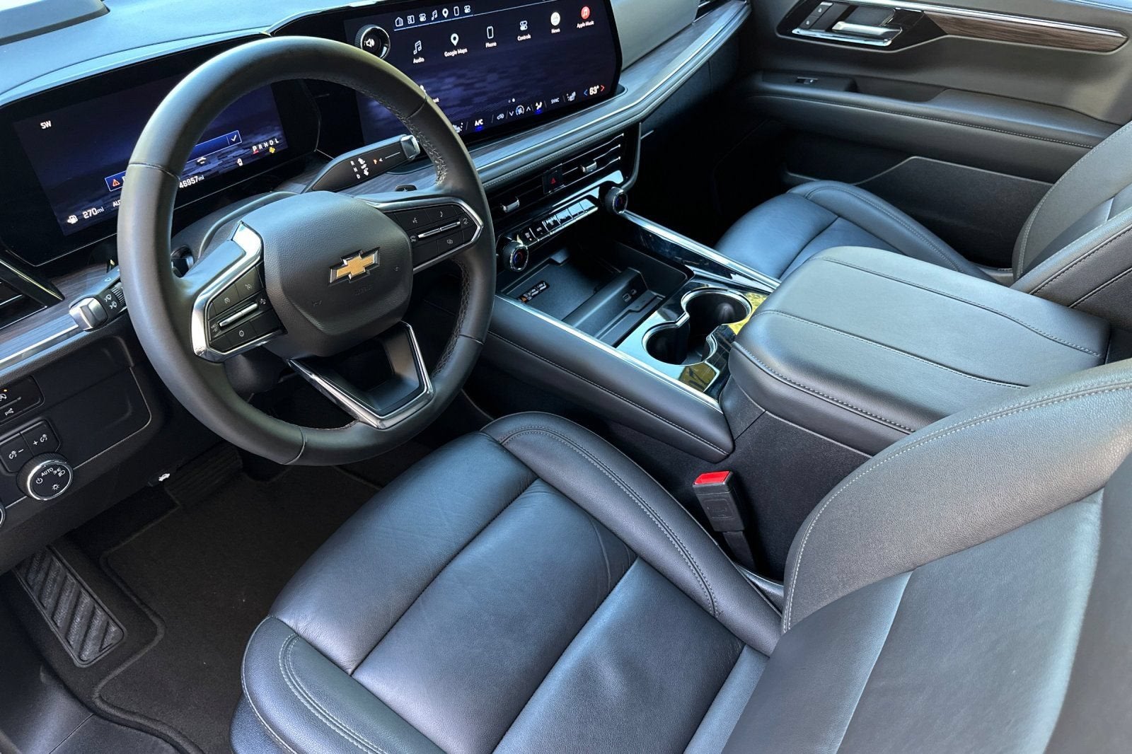 2025 Chevrolet Suburban LT