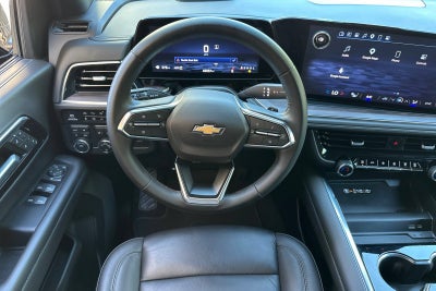 2025 Chevrolet Suburban LT