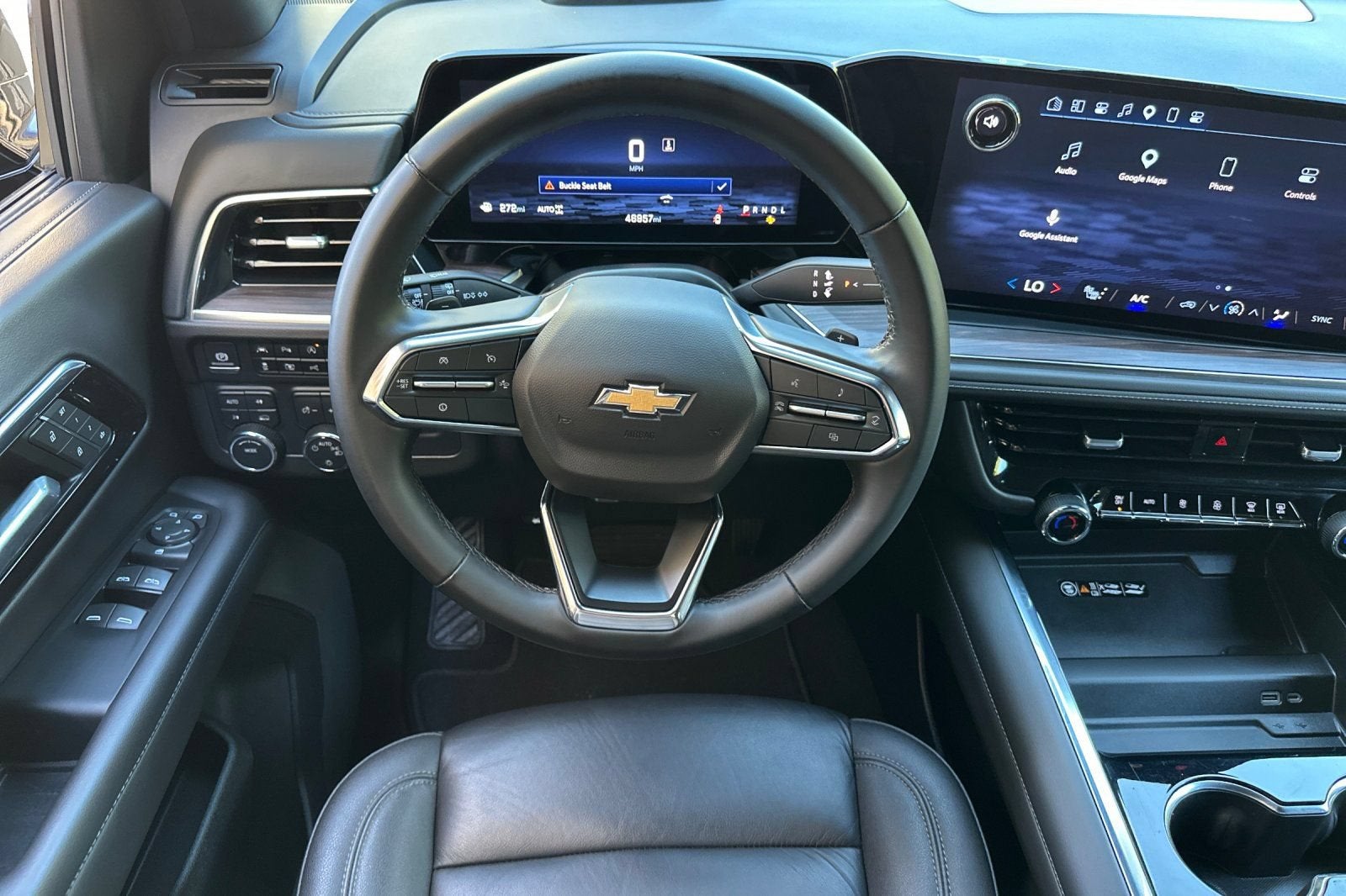 2025 Chevrolet Suburban LT