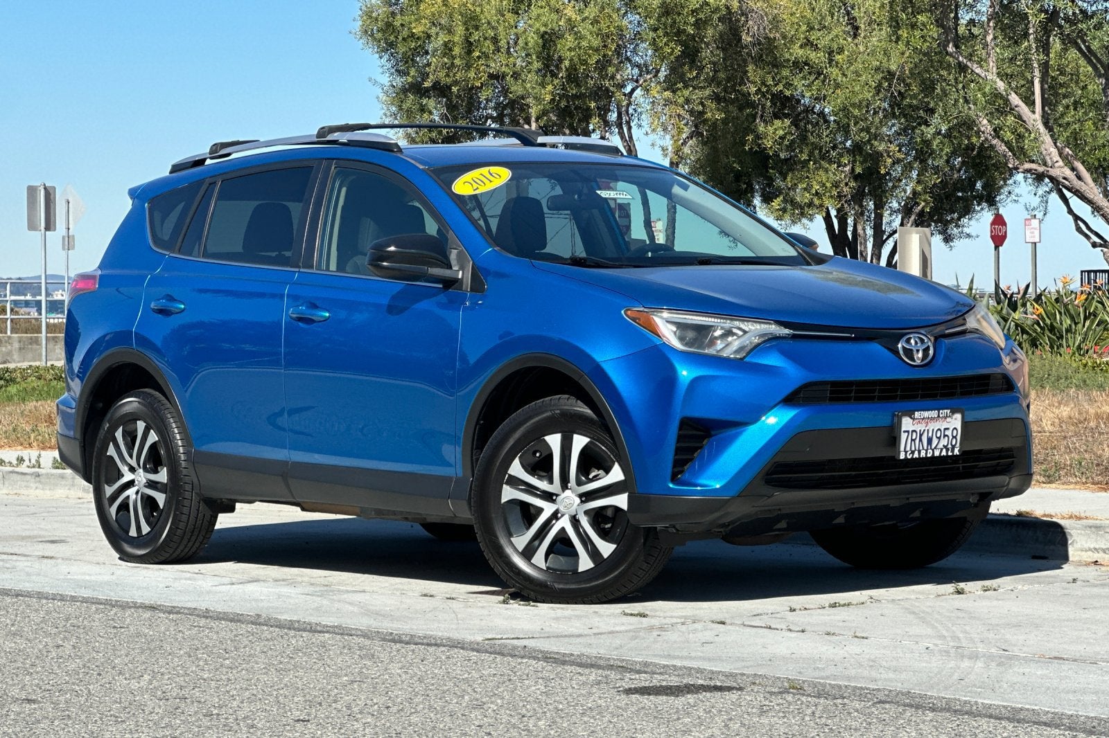 Used 2016 Toyota RAV4 LE with VIN JTMZFREV0GJ065059 for sale in Redwood City, CA