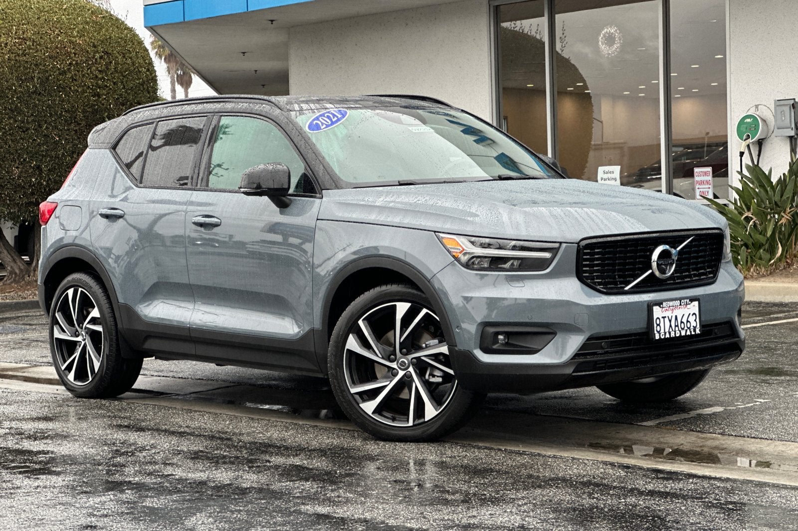 2021 Volvo XC40 R-Design