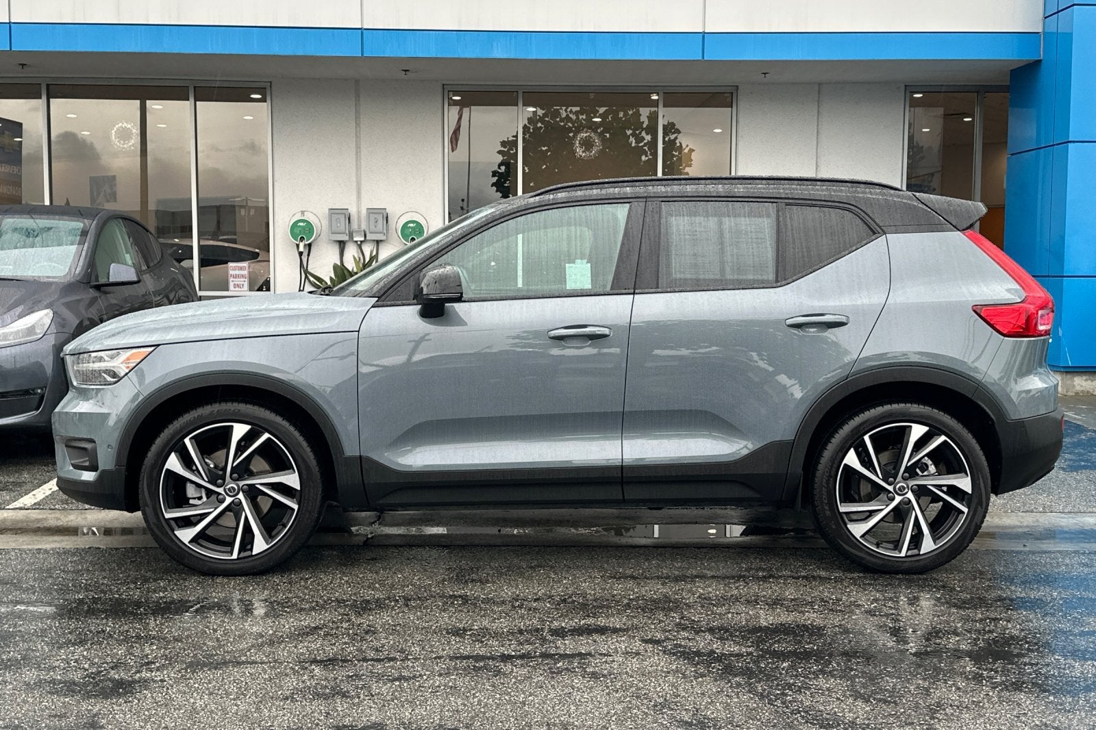 2021 Volvo XC40 R-Design